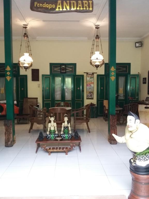Pendopo Andari Homestay Γιογκιακάρτα Εξωτερικό φωτογραφία
