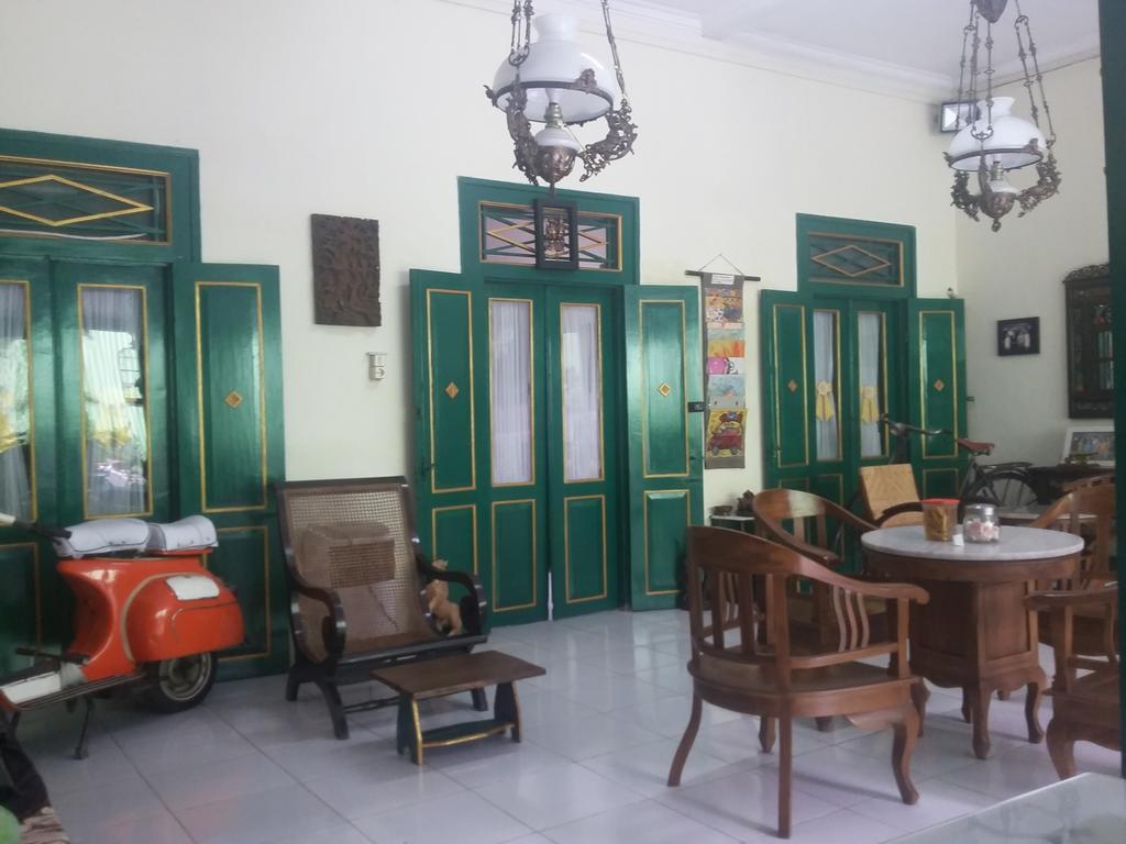 Pendopo Andari Homestay Γιογκιακάρτα Εξωτερικό φωτογραφία