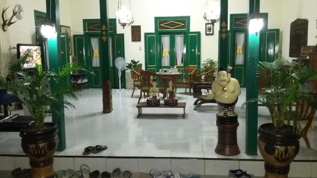 Pendopo Andari Homestay Γιογκιακάρτα Εξωτερικό φωτογραφία