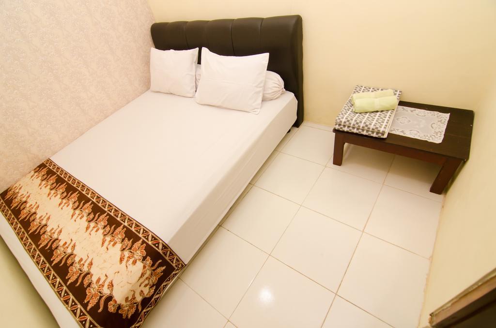 Pendopo Andari Homestay Γιογκιακάρτα Εξωτερικό φωτογραφία