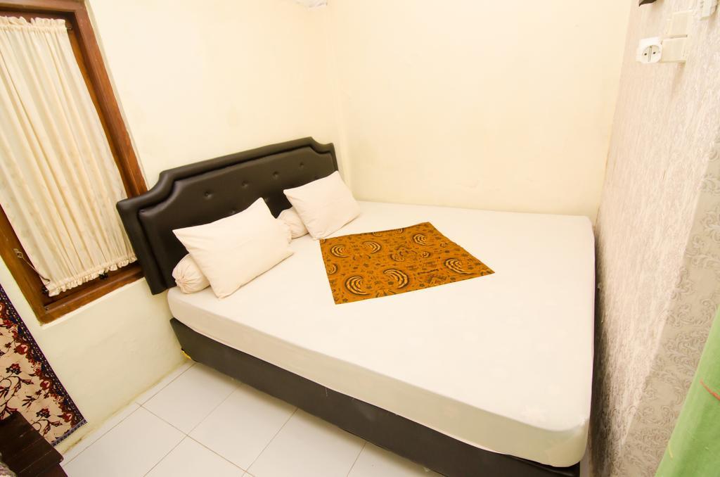 Pendopo Andari Homestay Γιογκιακάρτα Εξωτερικό φωτογραφία