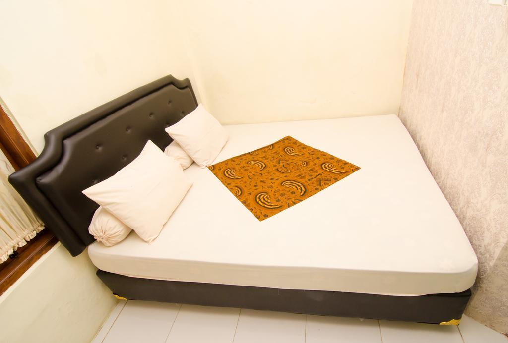 Pendopo Andari Homestay Γιογκιακάρτα Εξωτερικό φωτογραφία