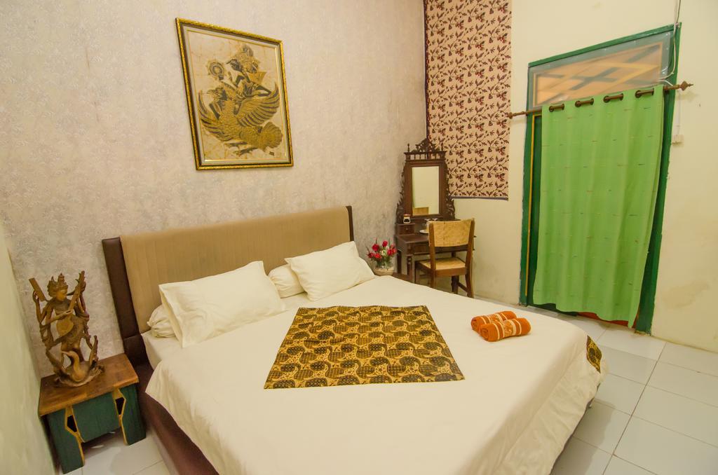Pendopo Andari Homestay Γιογκιακάρτα Εξωτερικό φωτογραφία