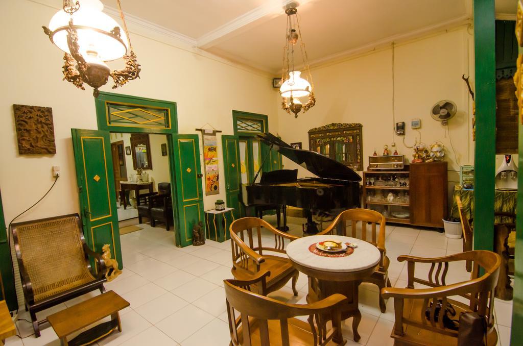 Pendopo Andari Homestay Γιογκιακάρτα Εξωτερικό φωτογραφία