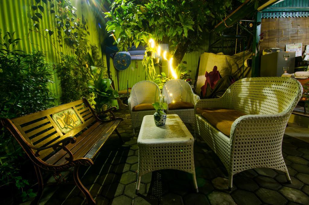 Pendopo Andari Homestay Γιογκιακάρτα Εξωτερικό φωτογραφία