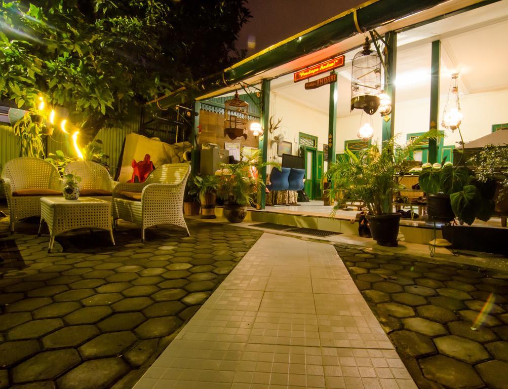 Pendopo Andari Homestay Γιογκιακάρτα Εξωτερικό φωτογραφία