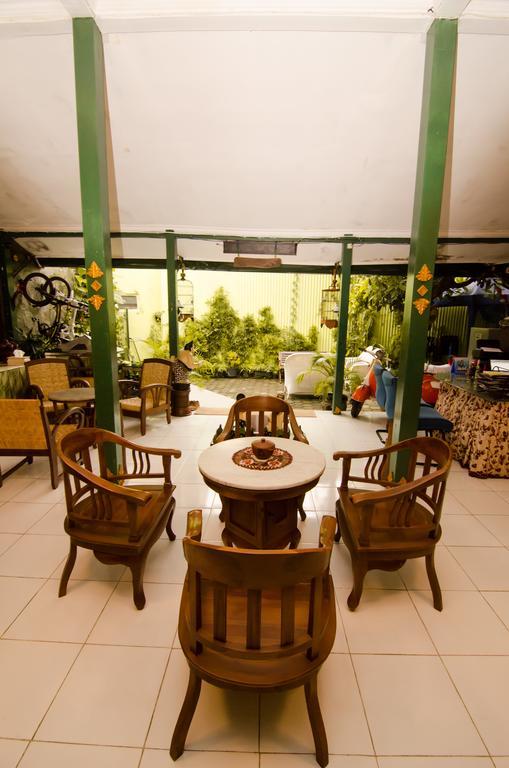 Pendopo Andari Homestay Γιογκιακάρτα Εξωτερικό φωτογραφία