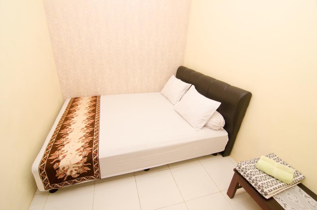 Pendopo Andari Homestay Γιογκιακάρτα Εξωτερικό φωτογραφία