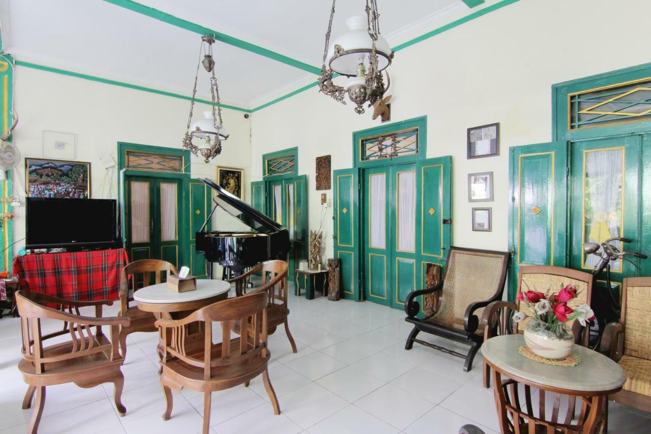 Pendopo Andari Homestay Γιογκιακάρτα Εξωτερικό φωτογραφία