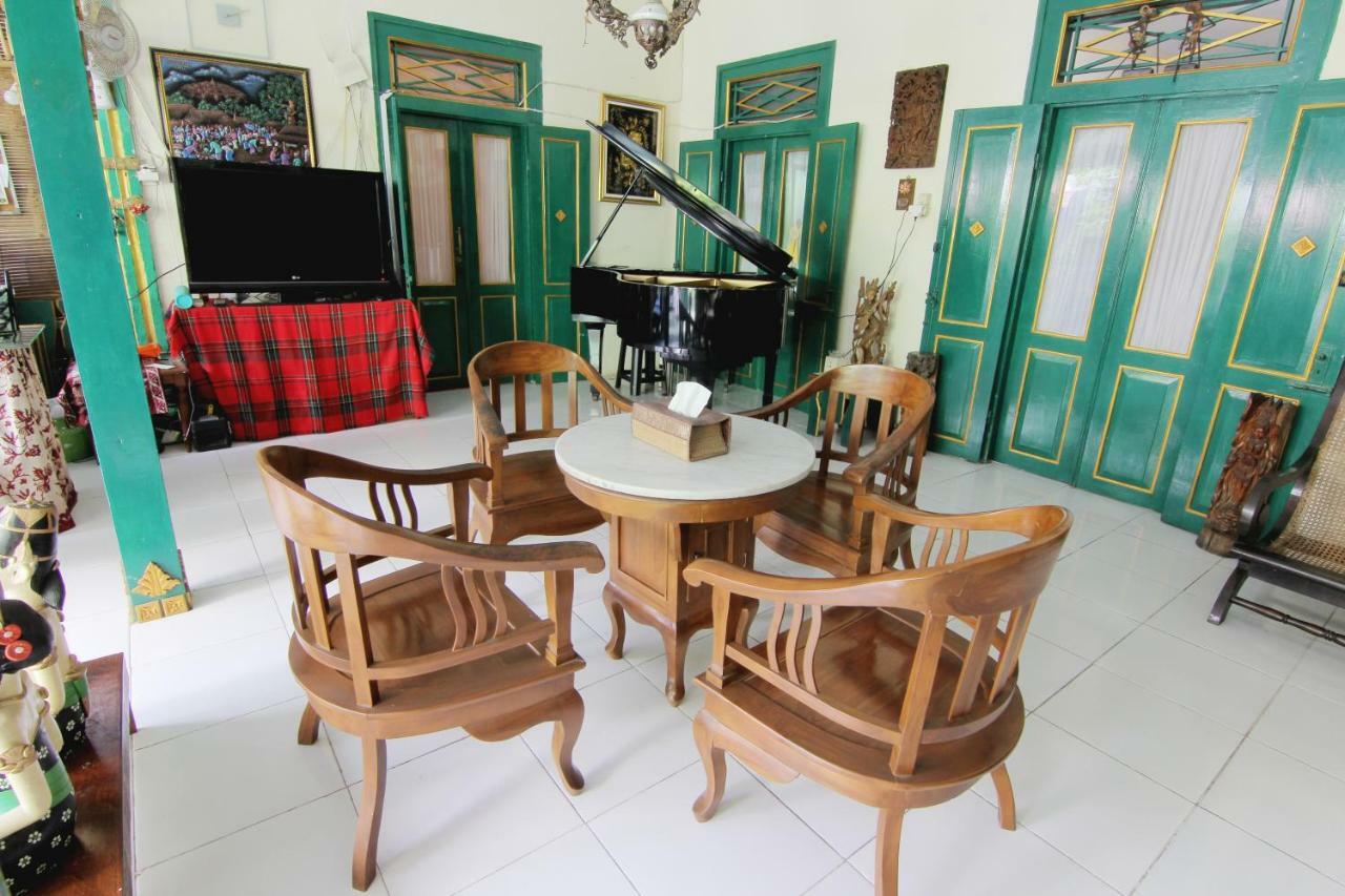 Pendopo Andari Homestay Γιογκιακάρτα Εξωτερικό φωτογραφία