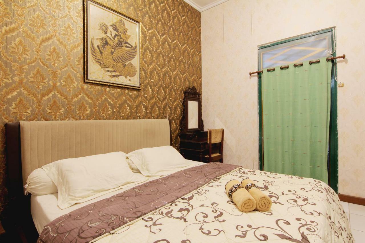 Pendopo Andari Homestay Γιογκιακάρτα Εξωτερικό φωτογραφία
