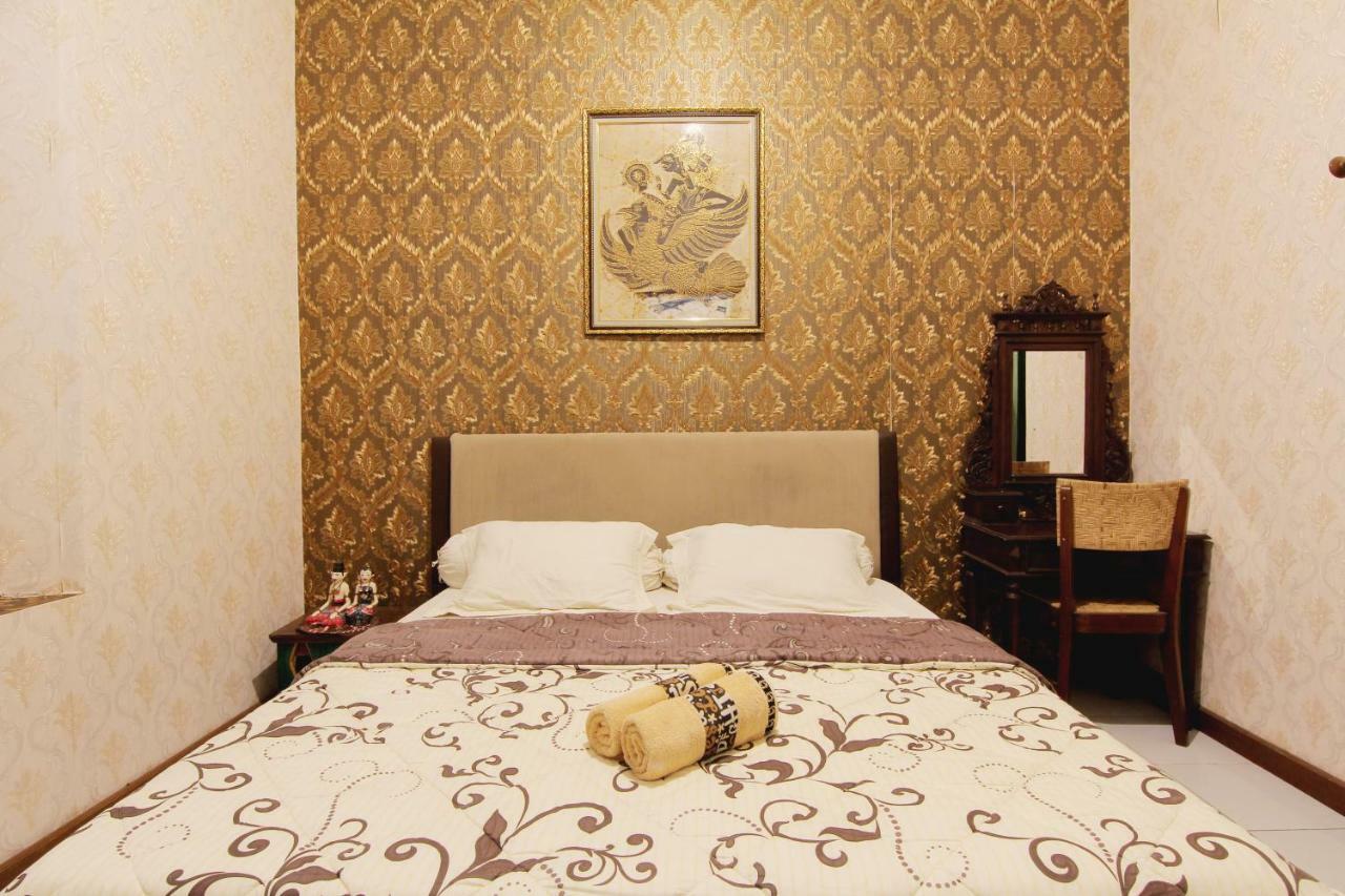 Pendopo Andari Homestay Γιογκιακάρτα Εξωτερικό φωτογραφία